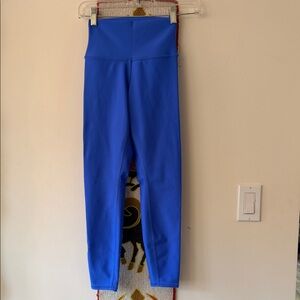 NWOT Gorgeous “ALO” Yoga Pants